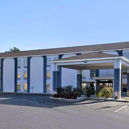 Quality Inn 斯帕坦堡 外观 照片